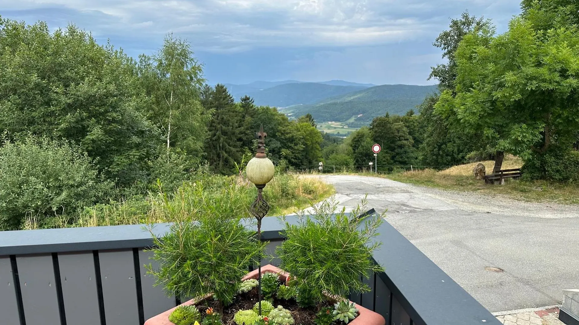 Apartment Exclusives Top-Apartment In Traumhafter Aussichtslage Wlan Kostenfrei Schofweg